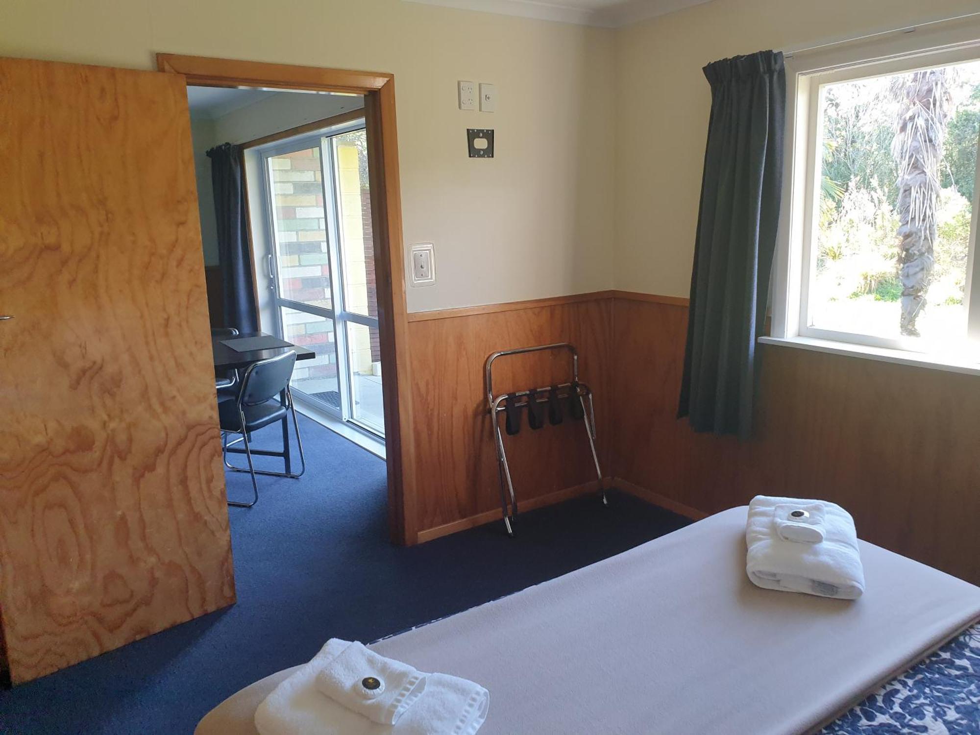 Otaki Motel Екстериор снимка